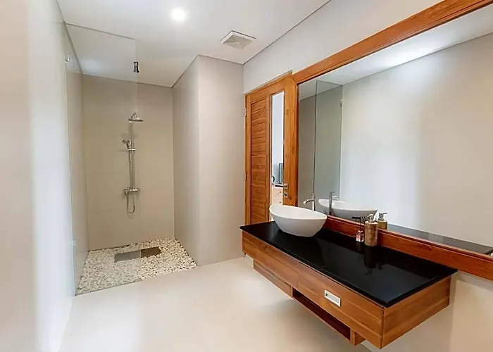 Sari Sky Hotel 3*